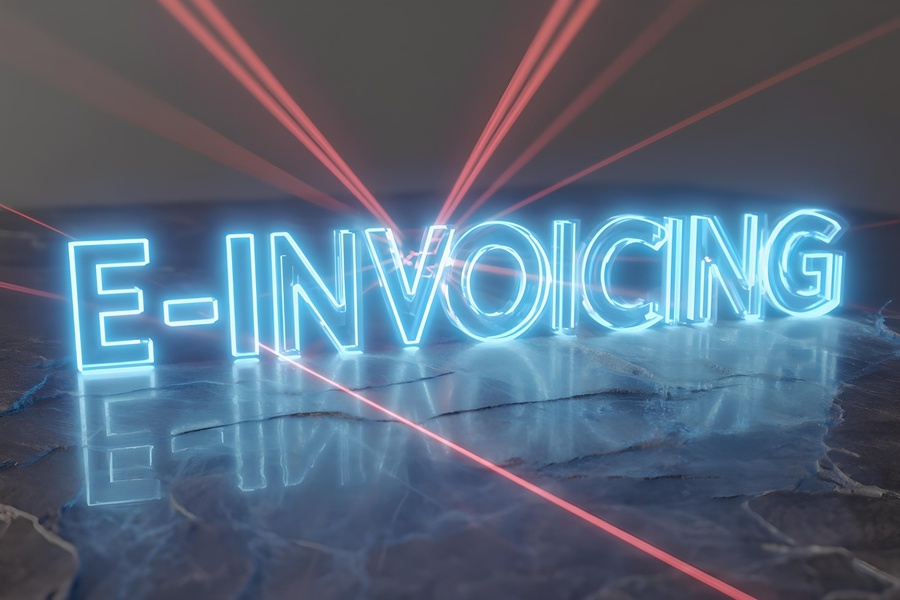 Is a PDF invoice still valid in 2026? What the new e-invoicing rules change
